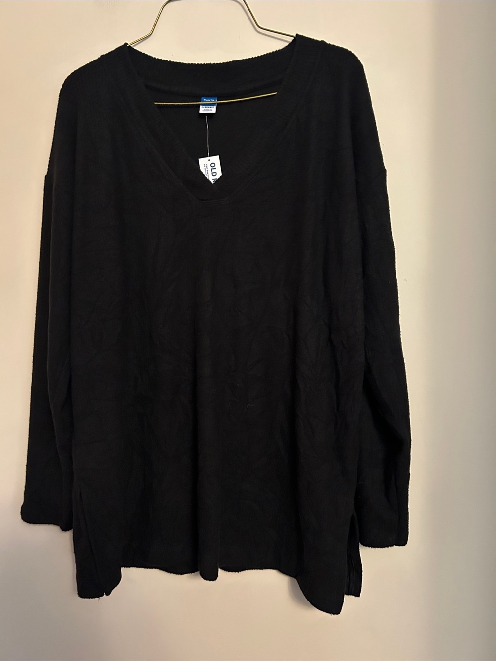 Old Navy black long sleeve Vneck polyester/rayon pullover sweater size M new/tag